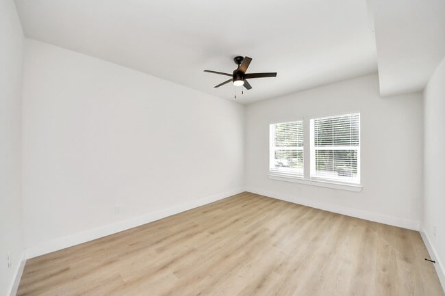 property at 1316 W Willis St