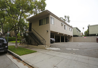 401 E Harvard St in Glendale, CA - Foto de edificio - Building Photo