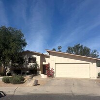 1840 S Las Palmas Cir in Mesa, AZ - Building Photo