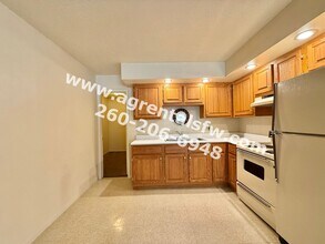 1042 Lewis Pl in Decatur, IN - Building Photo - Building Photo