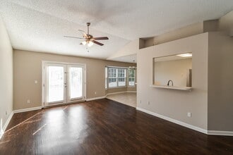 2936 Waters View Cir in Orange Park, FL - Foto de edificio - Building Photo