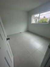 2622 NW 24th St in Miami, FL - Building Photo - Building Photo