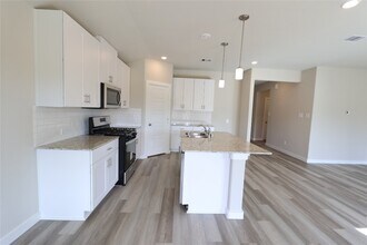 1522 King Rnch Rd in Conroe, TX - Building Photo - Building Photo