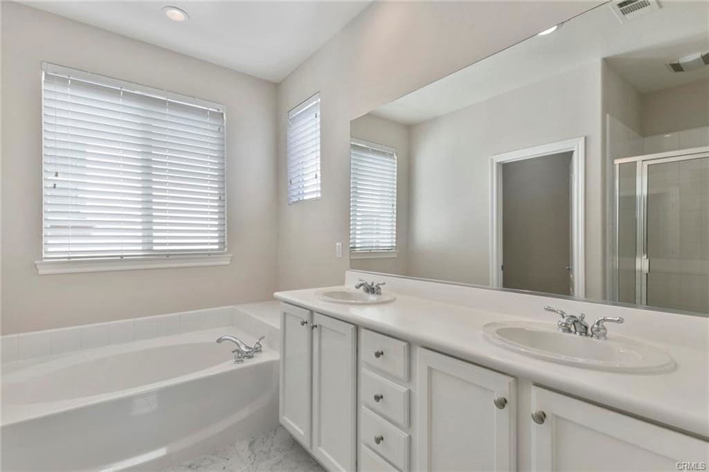 63 Figtree in Irvine, CA - Building Photo