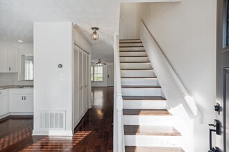 401 Defoors Lndg NW in Atlanta, GA - Building Photo - Building Photo