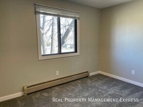2 Bedroom Apartment on the West Side in Sioux Falls, SD - Building Photo - Building Photo