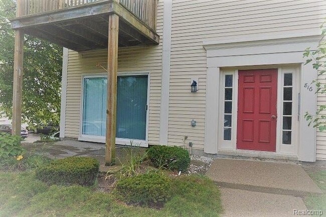816 Bloomfield Village Blvd in Auburn Hills, MI - Building Photo - Building Photo