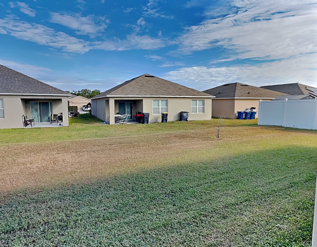 432 Honey Bell Rd in Winter Haven, FL - Building Photo - Building Photo