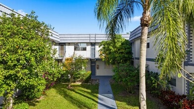 374 Tuscany Ln in Delray Beach, FL - Building Photo - Building Photo