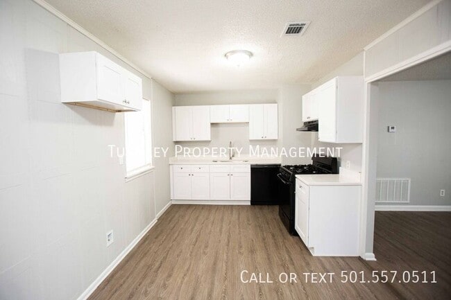 1112 Ray Rd in Jacksonville, AR - Building Photo - Building Photo