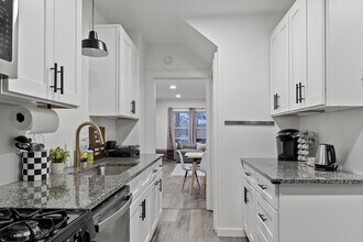 429 S Kenwood Ave in Royal Oak, MI - Foto de edificio - Building Photo