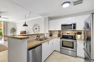 11775 St Andrews Place, Unit 105 in Wellington, FL - Building Photo - Building Photo