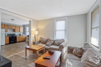 4 Porter St in Oswego, NY - Building Photo - Building Photo