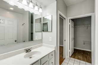 6804 N Capital of Texas Hwy, Unit 614 in Austin, TX - Building Photo - Building Photo