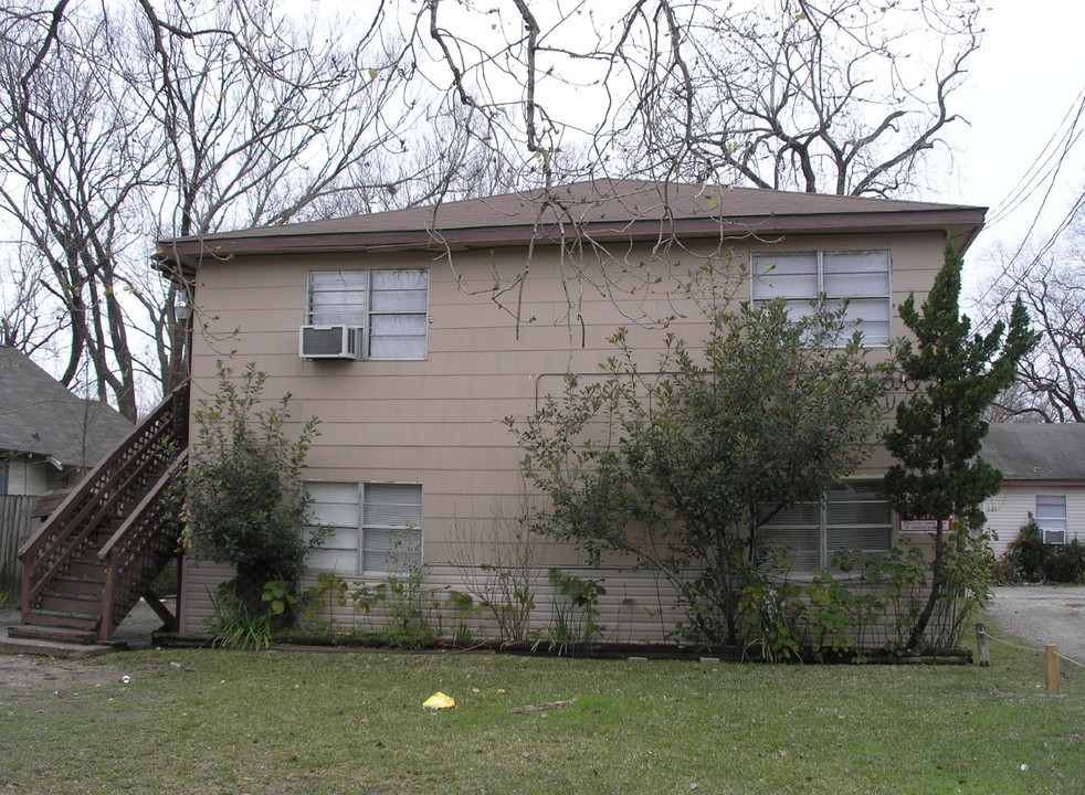 308-310 Johnson St in Pasadena, TX - Foto de edificio