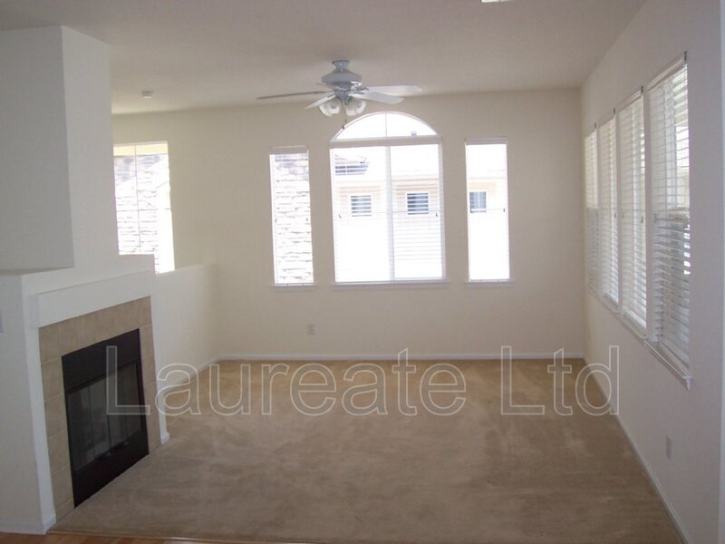194 Whitehaven Cir in Littleton, CO - Building Photo