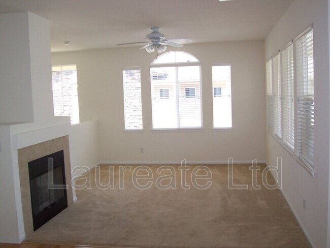 property at 194 Whitehaven Cir