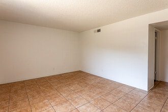 Mariposa Flats in Phoenix, AZ - Foto de edificio - Interior Photo