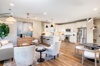 2105 Aikman Dr in Ames, IA - Building Photo - Building Photo