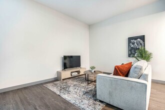 520 Martin Luther King Jr Blvd in Macon, GA - Foto de edificio - Building Photo