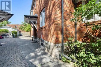 34 Rusholme Dr in Toronto, ON - Building Photo - Building Photo