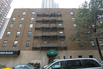 338-340 E 90th St in New York, NY - Building Photo - Building Photo