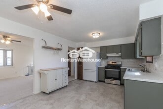 203 Village Ln in Buckner, MO - Building Photo - Building Photo