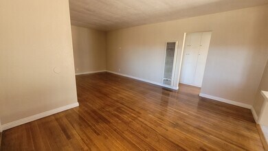 7013 Coldwater Canyon Ave, Unit 2 in Los Angeles, CA - Foto de edificio - Building Photo