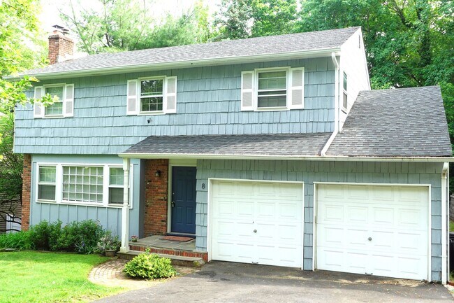 property at 8 Beech Pl