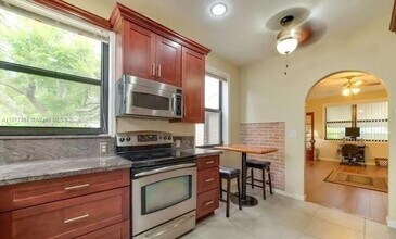 418 SW 18th Ct in Fort Lauderdale, FL - Building Photo - Building Photo