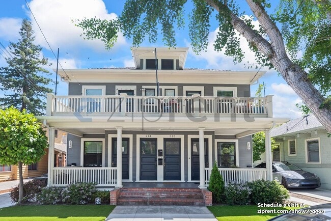 216 Emerson St in Palo Alto, CA - Foto de edificio - Building Photo