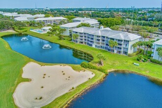 2421 Village Blvd in West Palm Beach, FL - Building Photo - Building Photo
