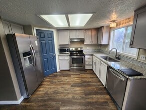 614 Oxford Way in Caldwell, ID - Building Photo - Building Photo