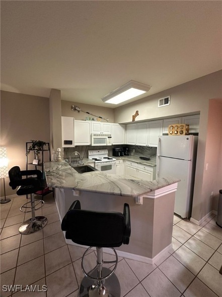 15605 Ocean Walk Circle, Unit 302 in Ft. Myers, FL - Building Photo