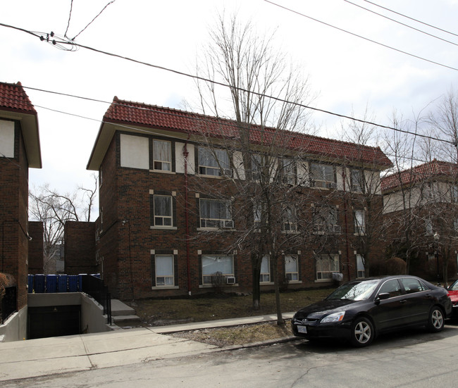 15 Sherwood Ave in Toronto, ON - Building Photo - Building Photo