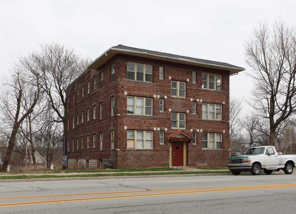 3513 Paseo Blvd in Kansas City, MO - Foto de edificio