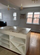 75-84 180th St in Queens, NY - Foto de edificio - Building Photo