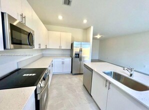 11928 SW 244 Ln in Princeton, FL - Building Photo - Building Photo