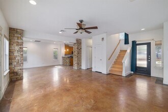 2200 Pennsylvania Ave in Austin, TX - Building Photo - Building Photo