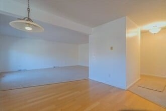 2 Pine Grove Dr in South Hadley, MA - Building Photo - Building Photo