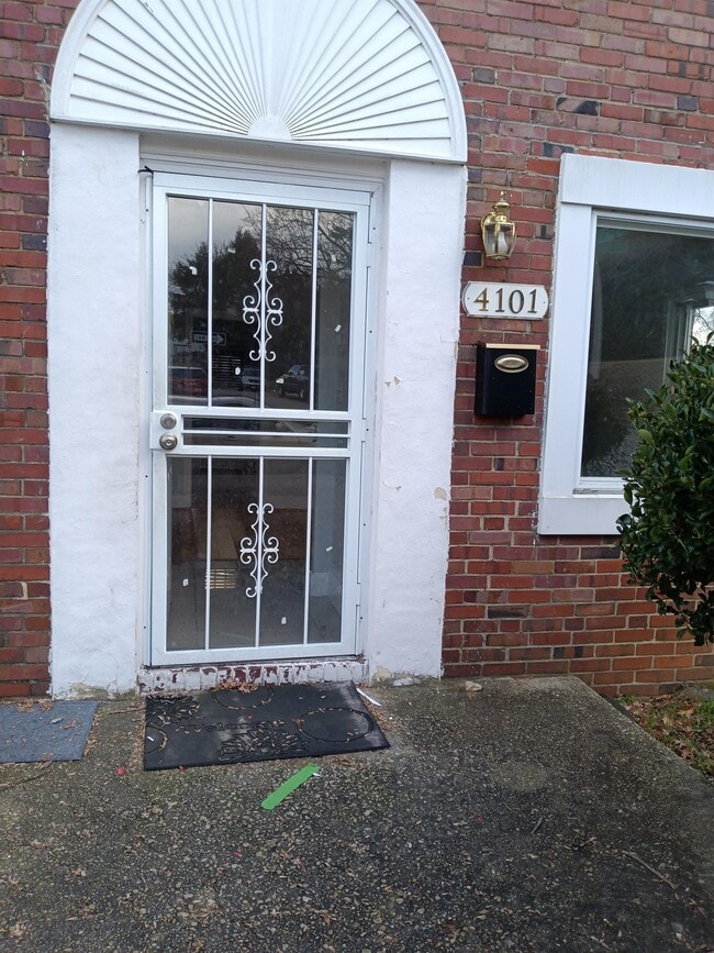 4101 Kinsway in Baltimore, MD - Building Photo - Building Photo