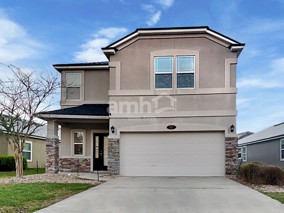 917 Glendale Ln in Orange Park, FL - Building Photo