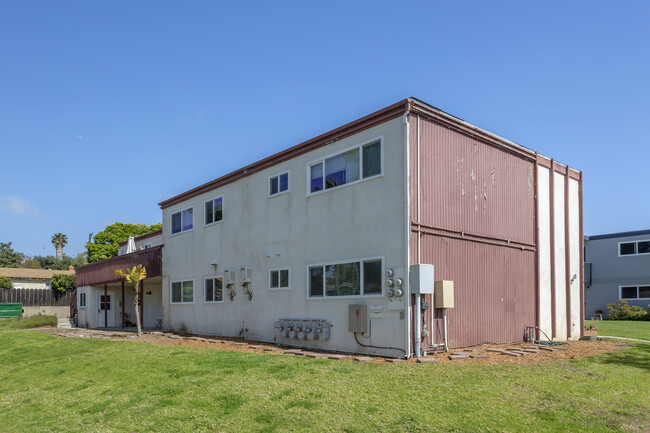 3410 Monroe St in Carlsbad, CA - Building Photo - Building Photo