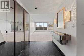 380 Pelissier St in Windsor, ON - Building Photo - Building Photo