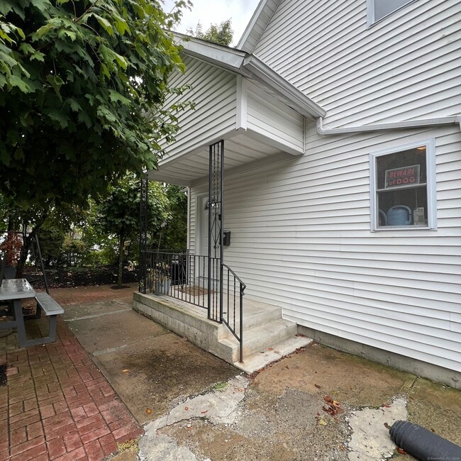 51 South St in Danbury, CT - Building Photo - Building Photo