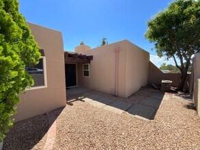 729 Parkside Dr NE in Albuquerque, NM - Building Photo - Building Photo