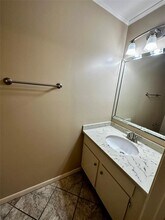1605 S Kirkwood Rd in Houston, TX - Building Photo - Building Photo