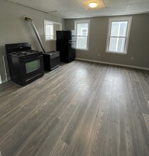 81 Merrifield St in Worcester, MA - Building Photo - Building Photo