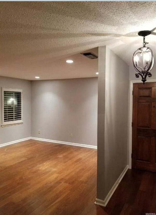 2461 Price St in Montgomery, AL - Foto de edificio - Building Photo