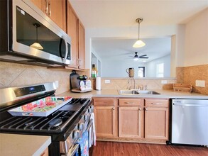 2911 Rustling Chestnut St in Spring, TX - Building Photo - Building Photo